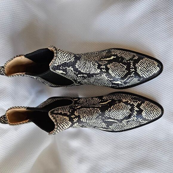 Coach Bowery Bootie in Snakeskin Size 8 - Picture 3 of 8